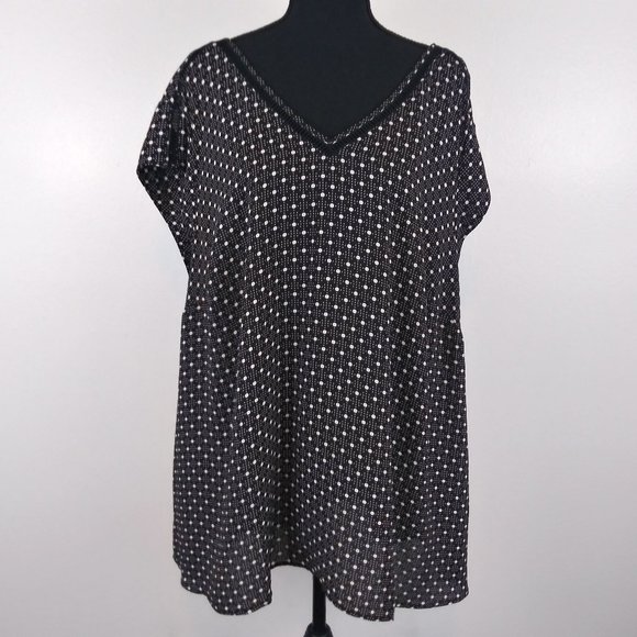 DR2 Tops - *3/$25* DR2 Daniel Rainn Double V Neck Crochet Top Blouse
